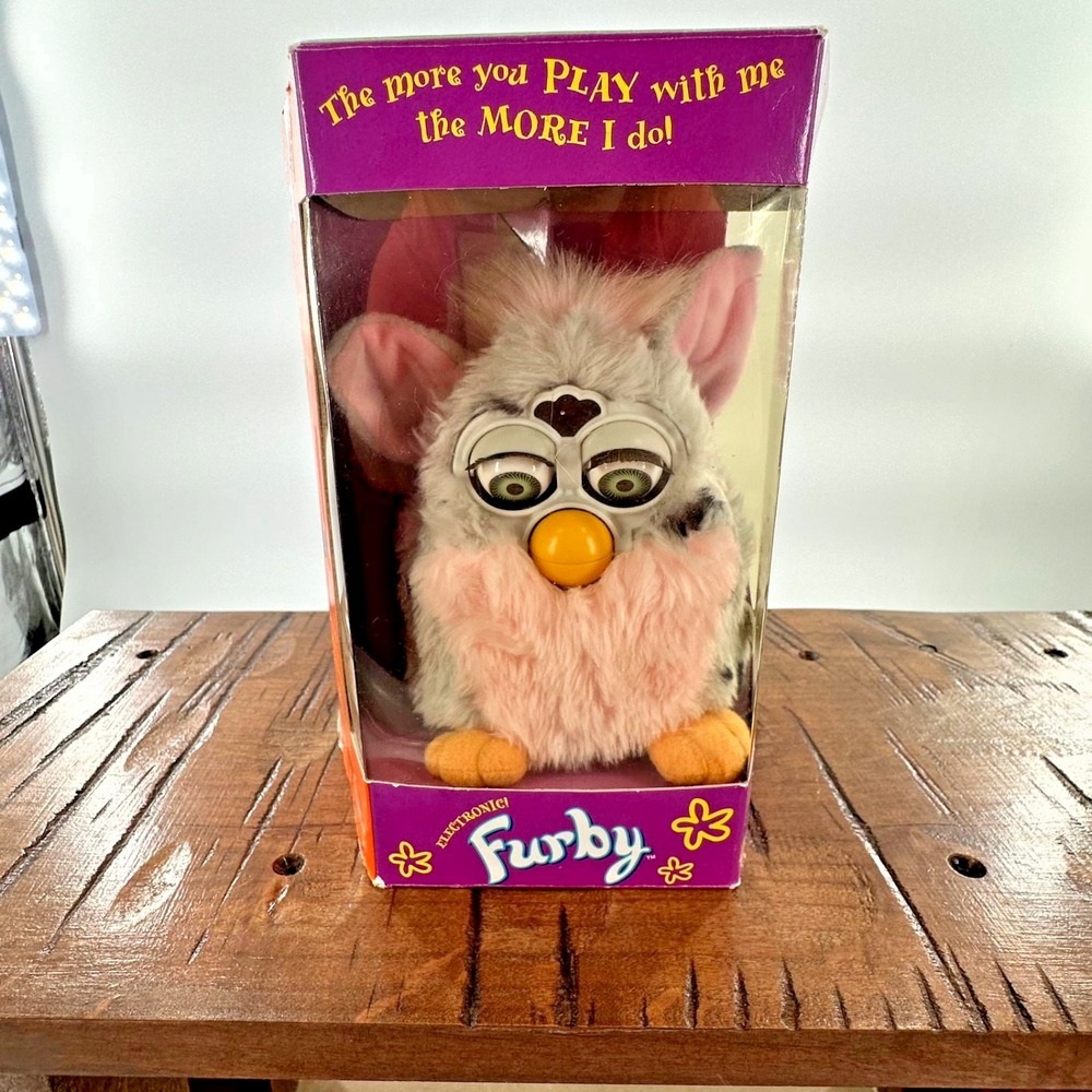Vintage 1998 Furby Electronic Toy NIB – Gray & Pink w/ Black Dots Rare 70-800